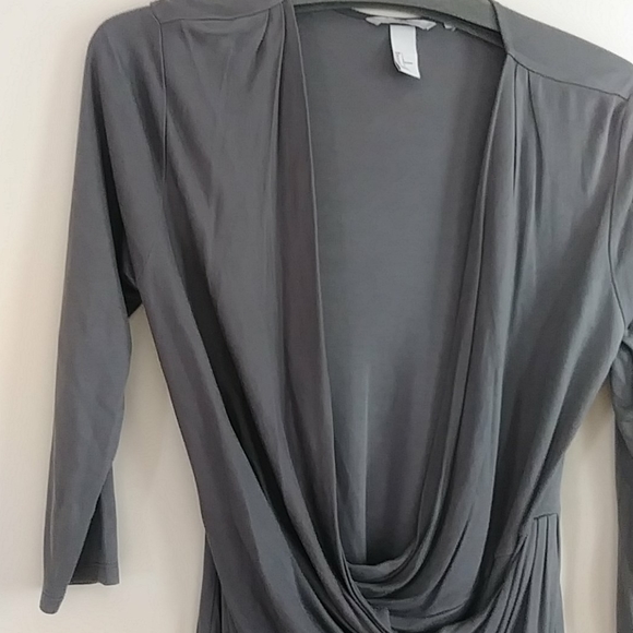 🆕H&M faux wrap dress in grey - Picture 2 of 10
